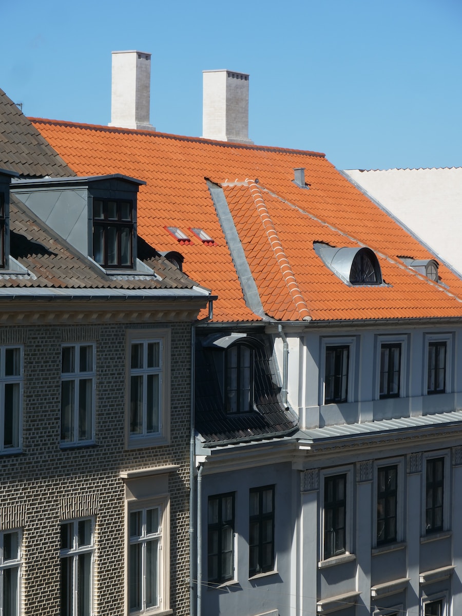 brown and white concrete house